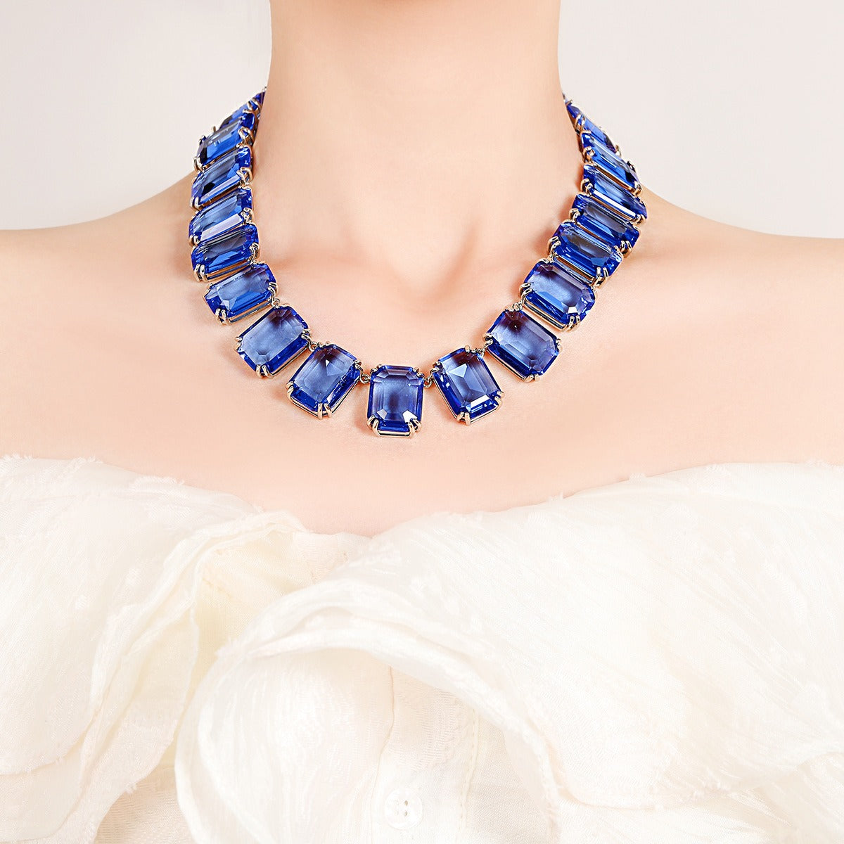 Collier Zircon Carré – Chaîne Fine Cristal Givré