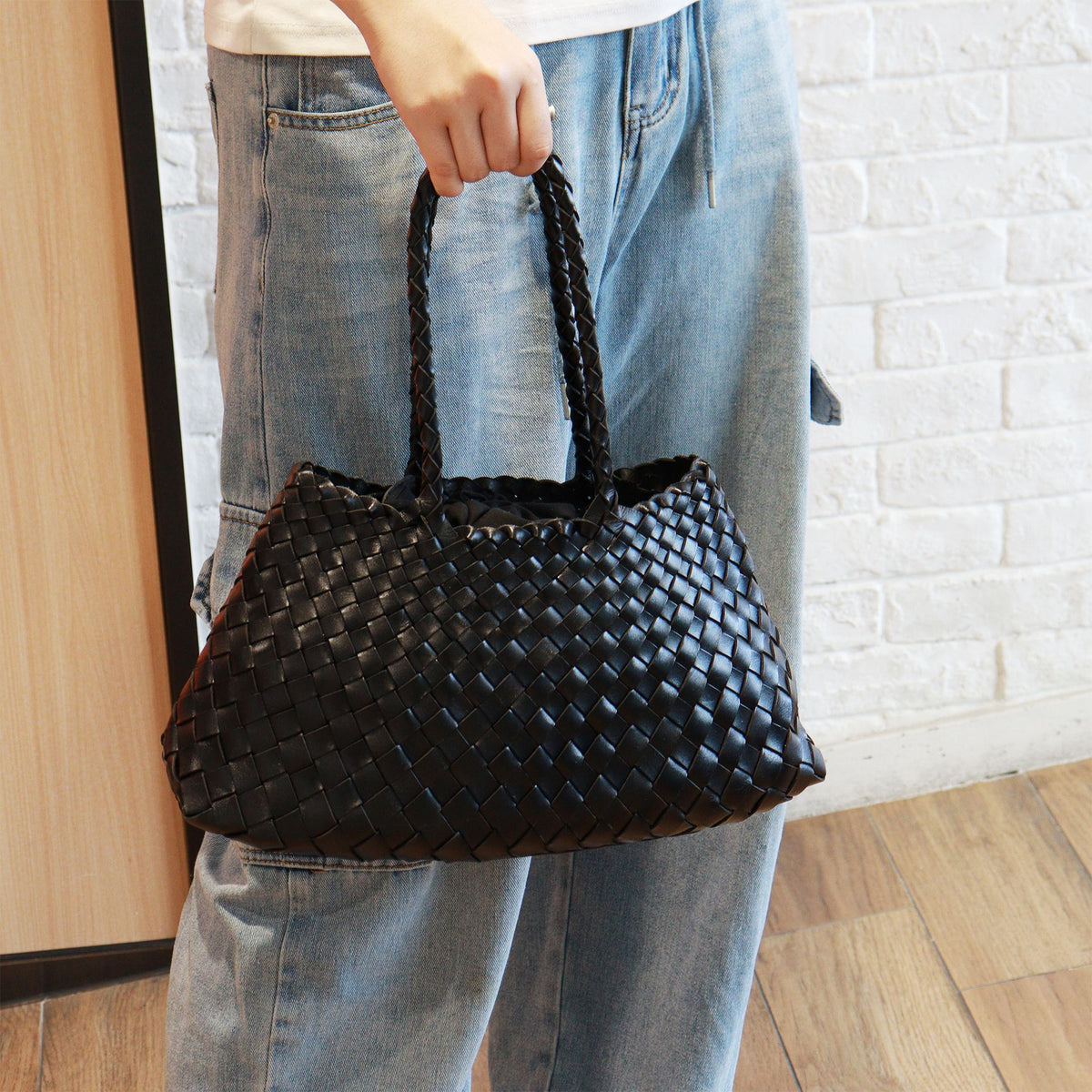 Trendy Retro Large Capacity Handbag Pure Handmade Woven Maternity Bag Commuter Shoulder Tote Bag