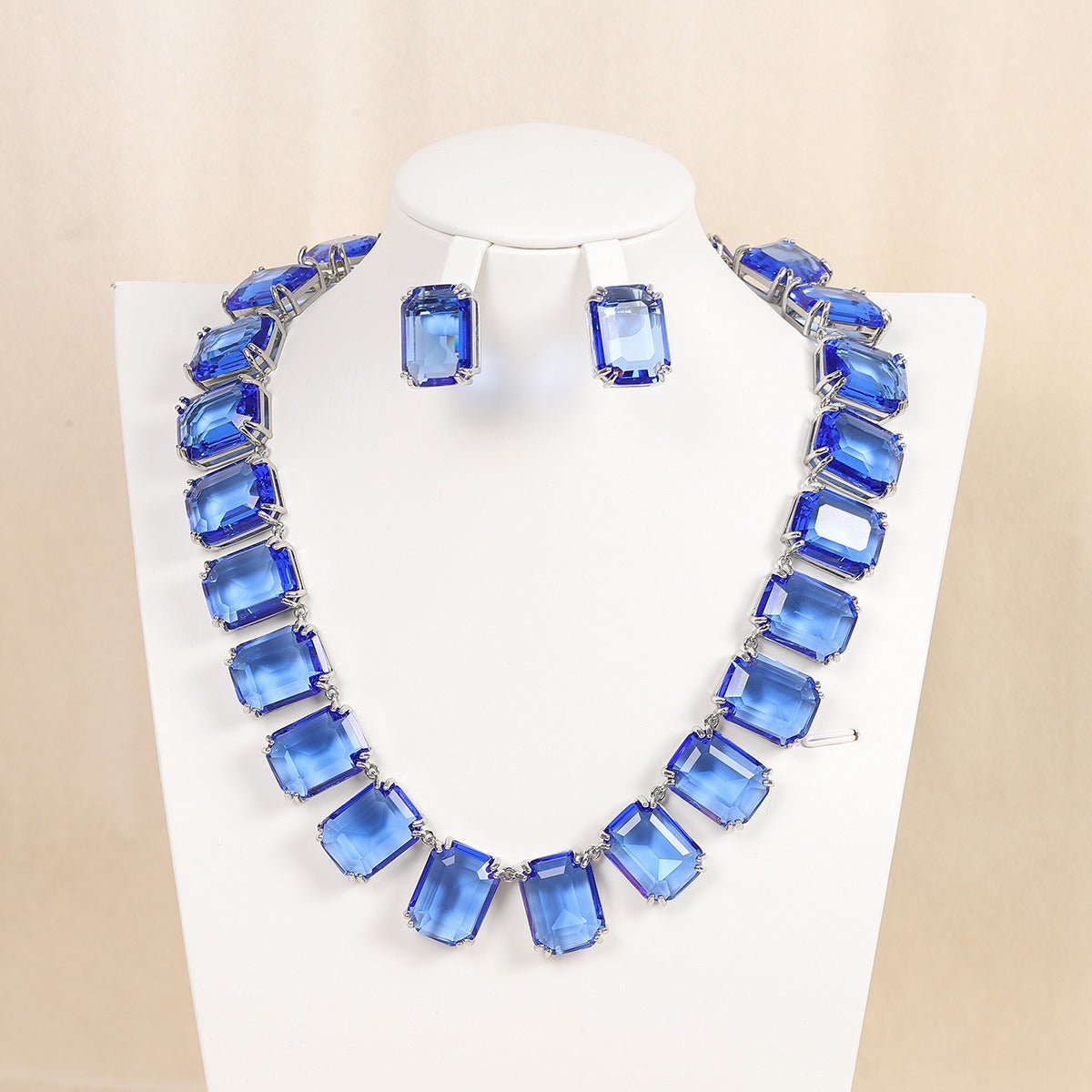 Collier Zircon Carré – Chaîne Fine Cristal Givré